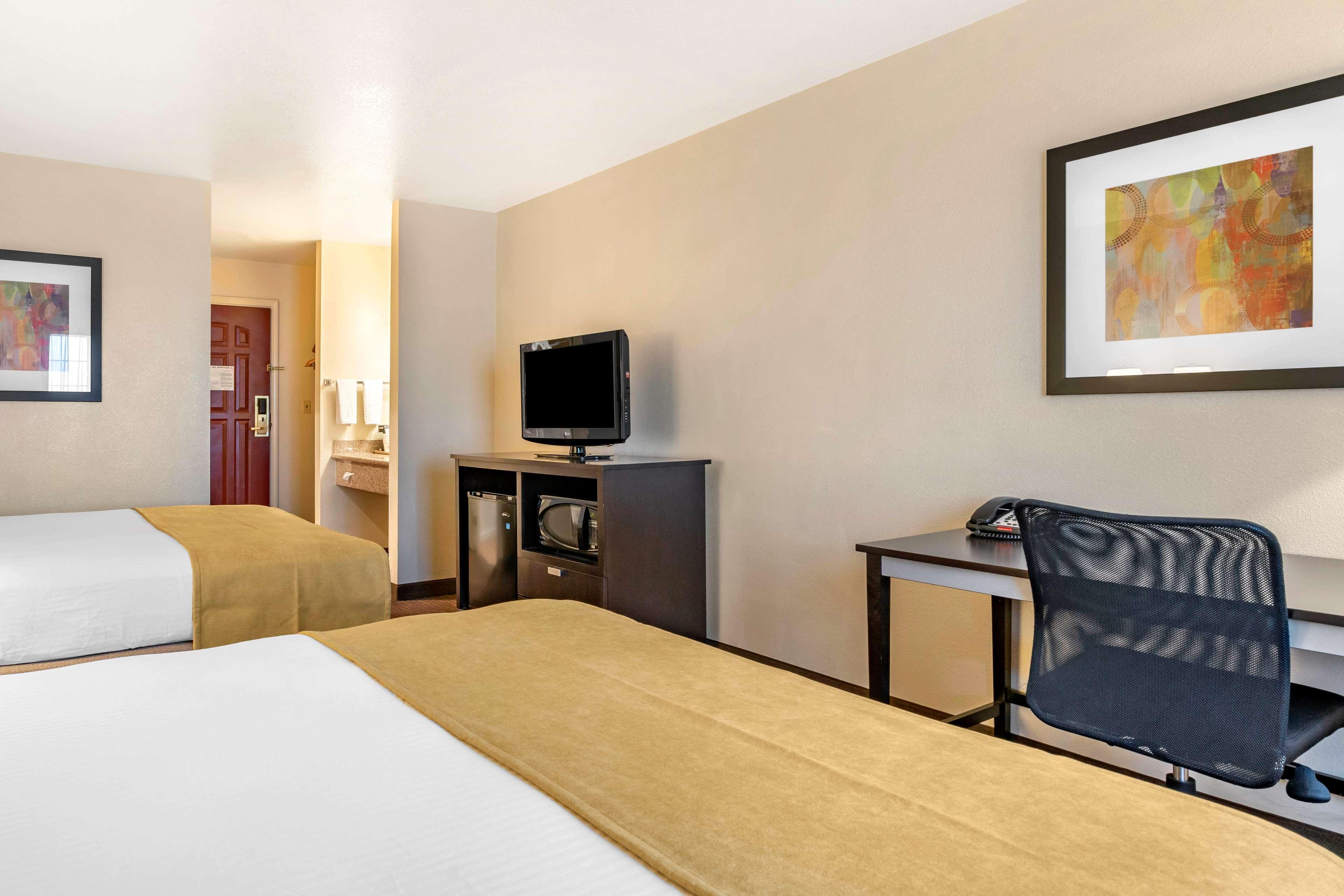 Best Western Luxury Inn Tracy Luaran gambar
