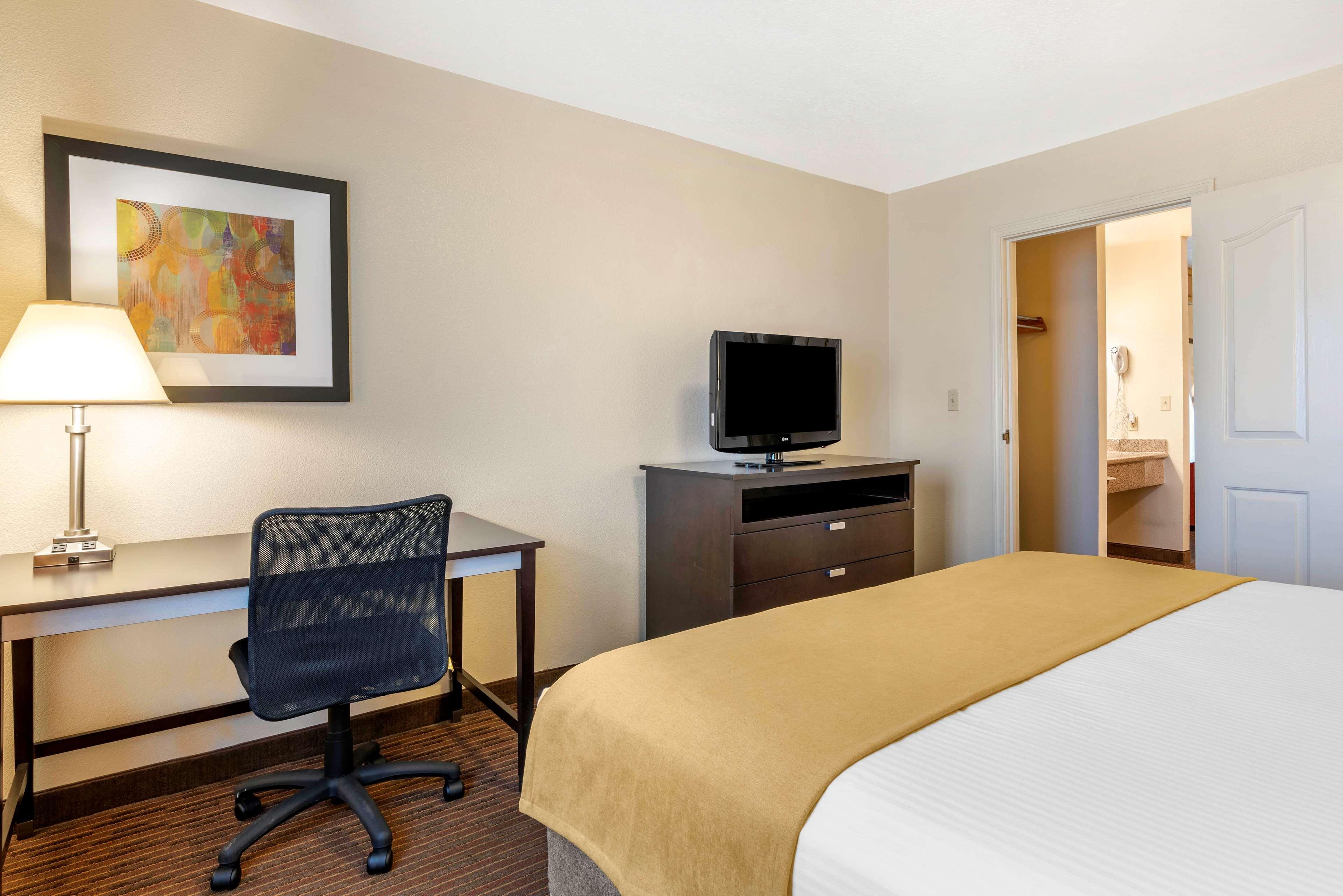 Best Western Luxury Inn Tracy Luaran gambar